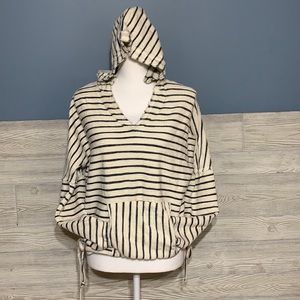 O’Neill beachy looking v neck hoodie